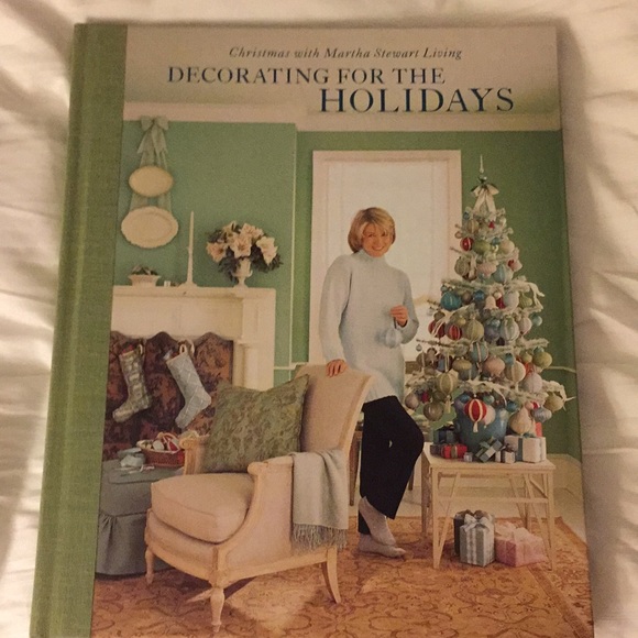 $5/5 Martha Stewart. Decorating for the holidays.